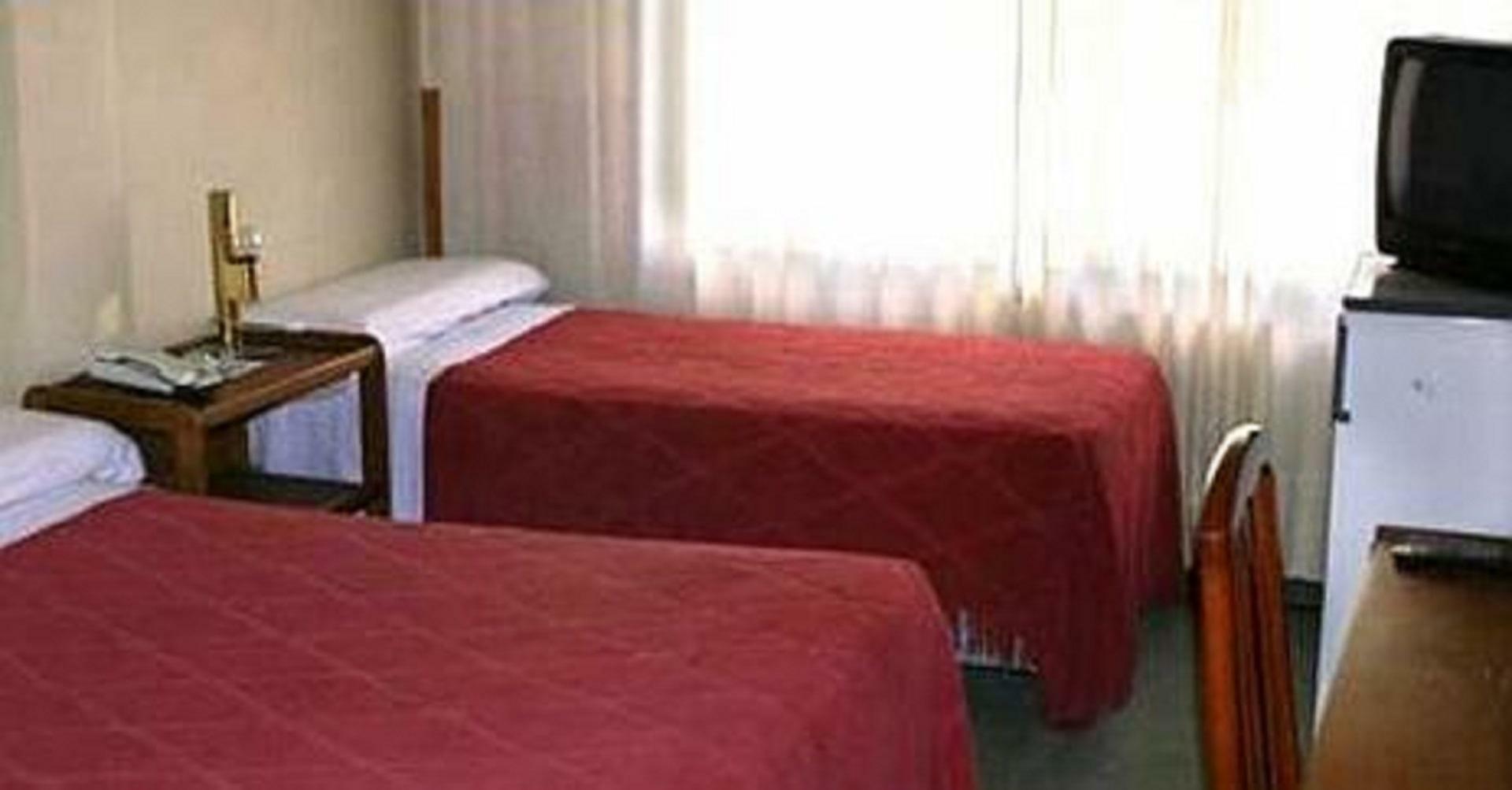 Hotel City Trelew Kültér fotó